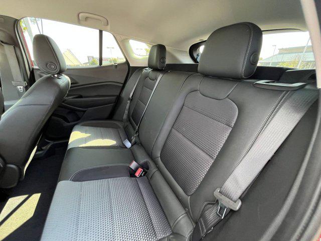 2025 Chevrolet Trax FWD LT