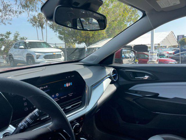 2025 Chevrolet Trax FWD LT