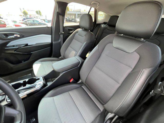 2025 Chevrolet Trax FWD LT