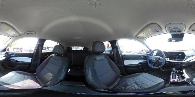 2025 Chevrolet Trax FWD LT