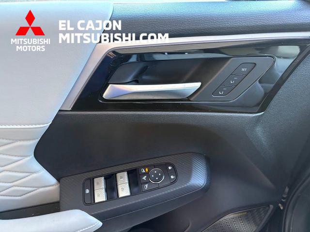 2025 Mitsubishi Outlander Platinum Edition