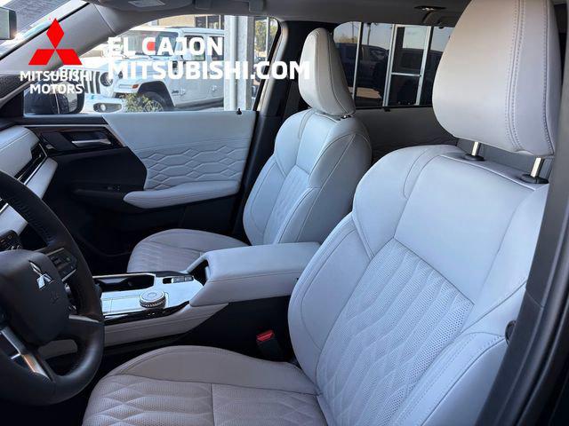 2025 Mitsubishi Outlander Platinum Edition