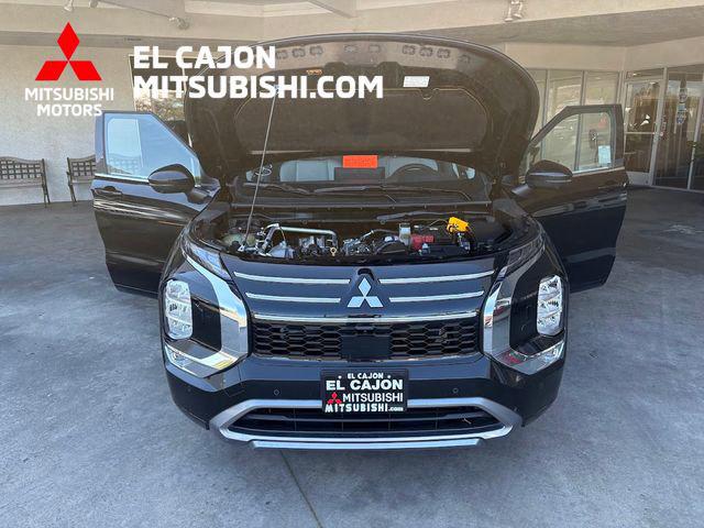 2025 Mitsubishi Outlander Platinum Edition