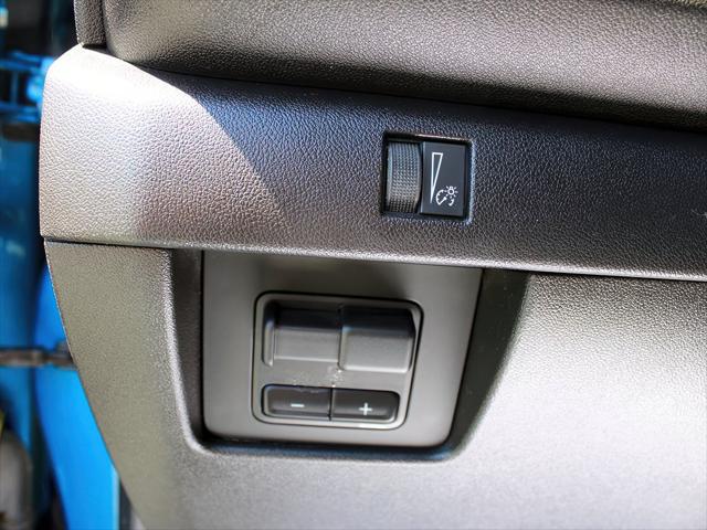 2023 Chevrolet Colorado 4WD Crew Cab Short Box Trail Boss