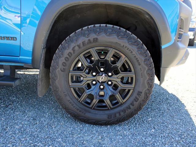2023 Chevrolet Colorado 4WD Crew Cab Short Box Trail Boss