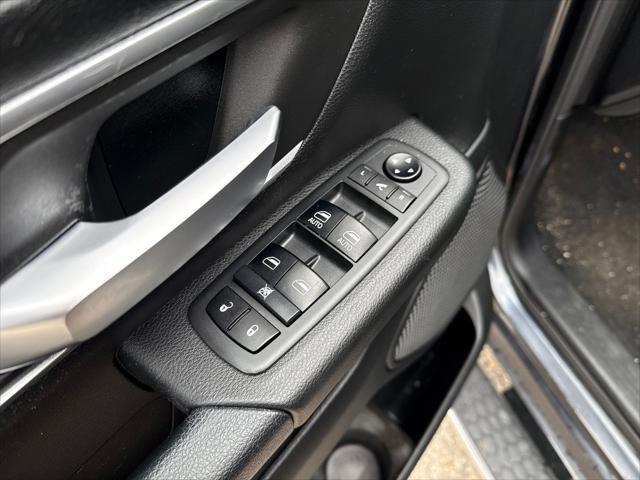 2019 Ram 1500 Big Horn/Lone Star Crew Cab 4x4 5'7" Box
