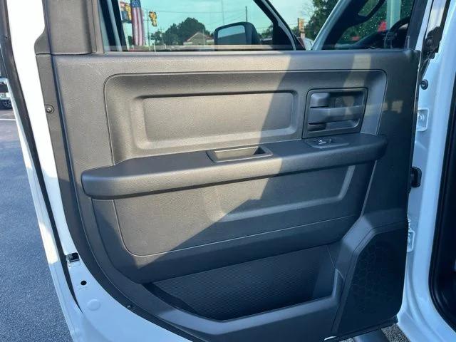 2026 Ram 3500 Tradesman Crew Cab 4x4 8 Box