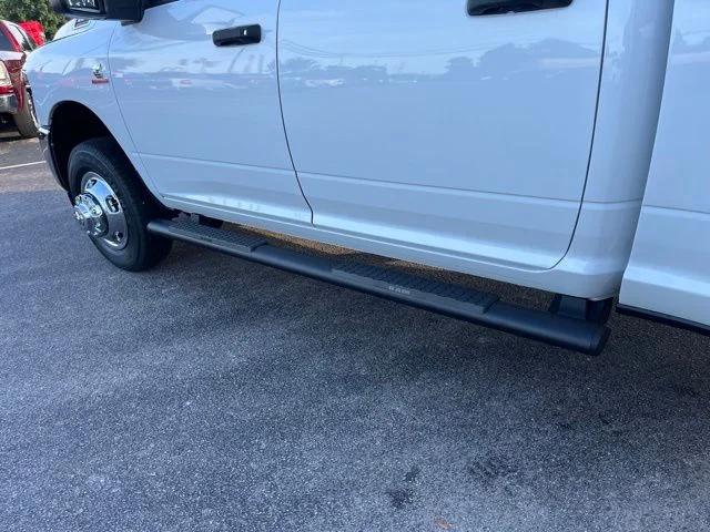 2026 Ram 3500 Tradesman Crew Cab 4x4 8 Box