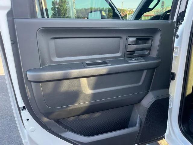 2026 Ram 3500 Tradesman Crew Cab 4x4 8 Box