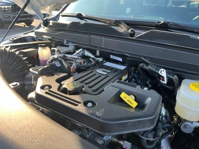 2026 Ram 3500 Tradesman Crew Cab 4x4 8 Box