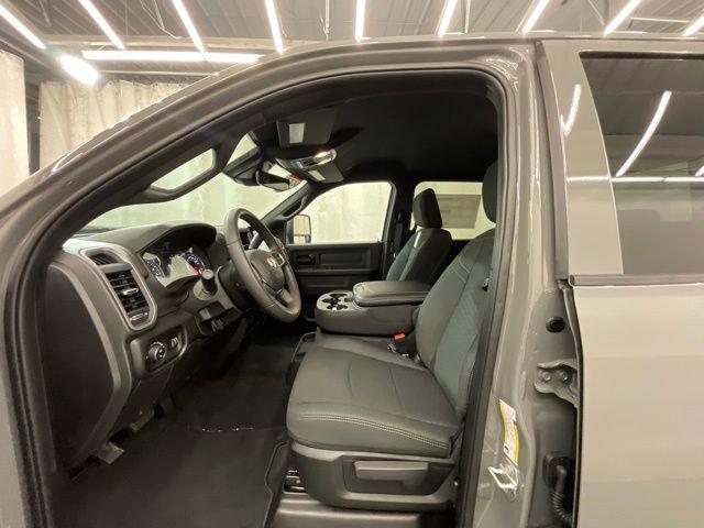 2026 Ram 2500 Black Express Crew Cab 4x4 6'4" Box