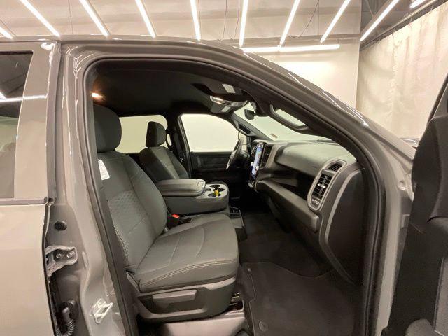 2026 Ram 2500 Black Express Crew Cab 4x4 6'4" Box