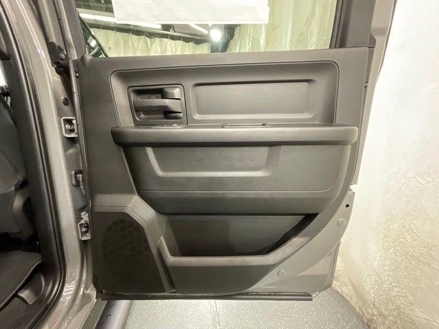 2026 Ram 2500 Black Express Crew Cab 4x4 6'4" Box