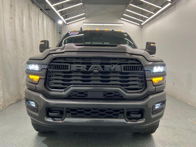 2026 RAM Ram 2500 RAM 2500 BLACK EXPRESS CREW CAB 4X4 64 BOX