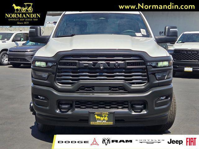 2026 RAM Ram 3500 Chassis Cab RAM 3500 TRADESMAN CREW CAB CHASSIS 4X4 60 CA