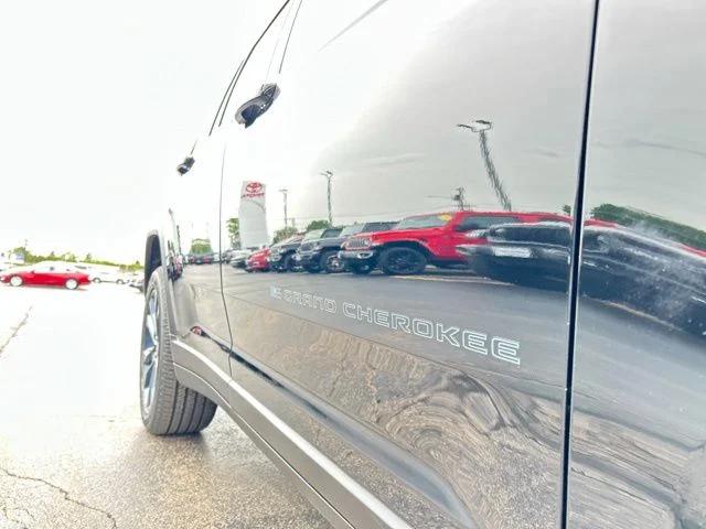 2026 Jeep Grand Cherokee 85th Anniversary Edition