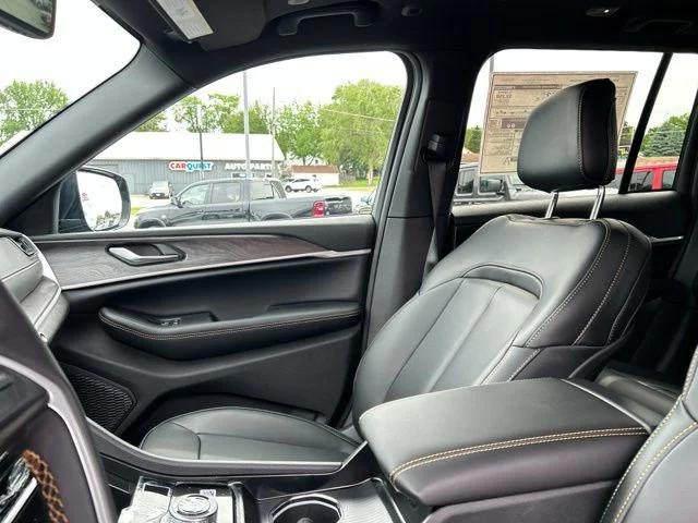 2026 Jeep Grand Cherokee 85th Anniversary Edition