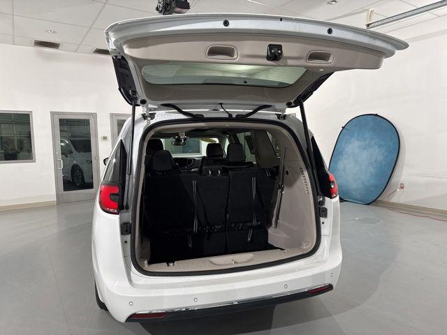 2023 Chrysler Pacifica Hybrid Limited