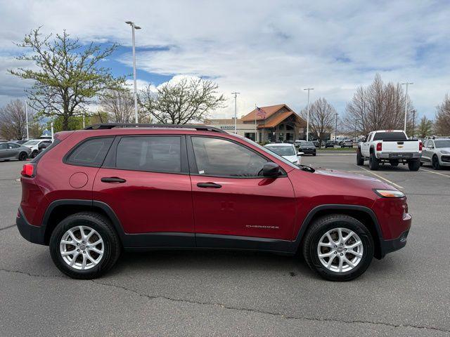 2016 Jeep Cherokee Sport