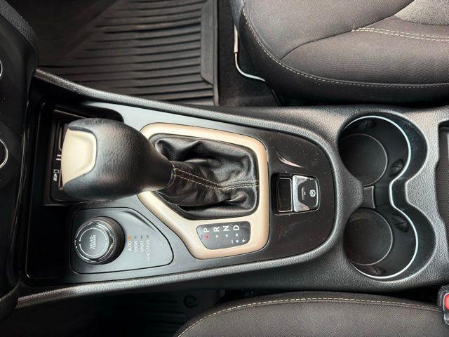 2016 Jeep Cherokee Sport
