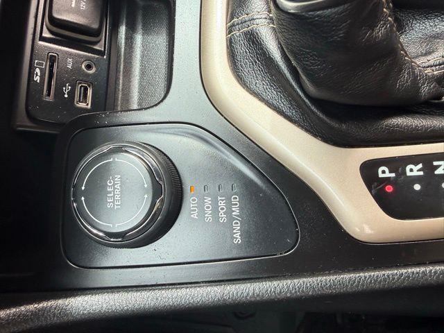 2016 Jeep Cherokee Sport