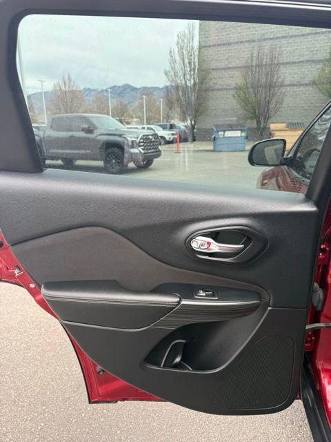 2016 Jeep Cherokee Sport