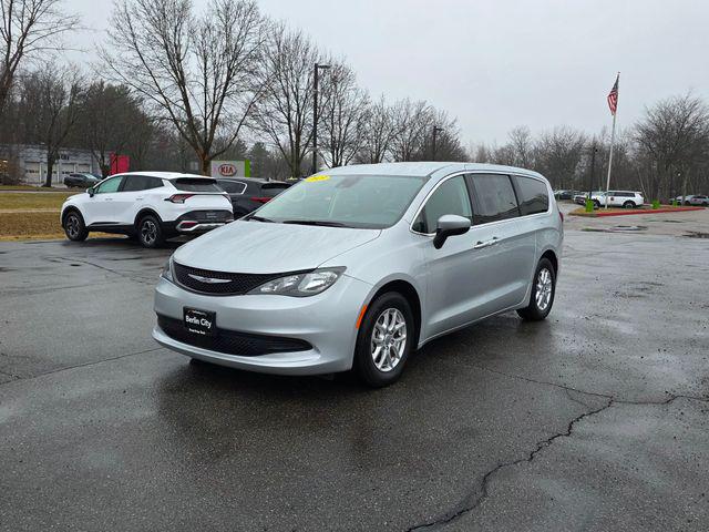 2023 Chrysler Voyager LX