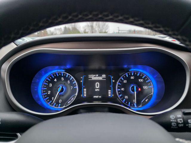 2023 Chrysler Voyager LX