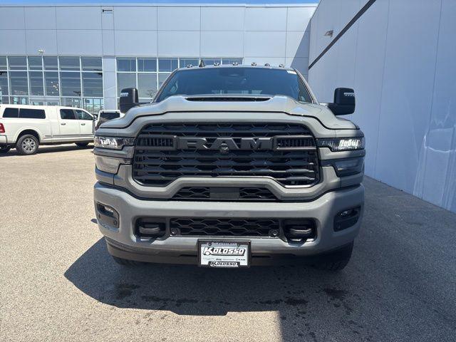 2026 RAM Ram 2500 RAM 2500 BLACK EXPRESS CREW CAB 4X4 64 BOX