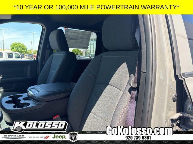 2026 Ram 2500 Black Express Crew Cab 4x4 6'4" Box