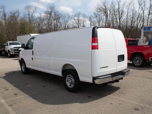 2026 Chevrolet Express Cargo Van 2500 Extended Wheelbase, WT, RWD