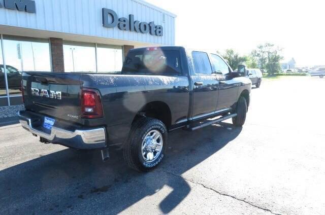 2026 Ram 2500 Tradesman Crew Cab 4x4 64 Box