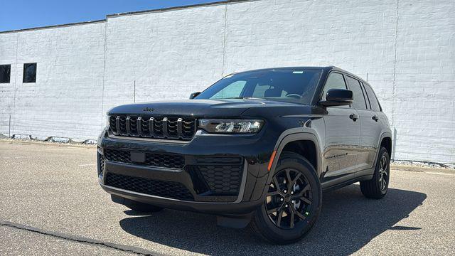 2026 Jeep Grand Cherokee Altitude 4x4 for sale in Bloomfield Hills, MI