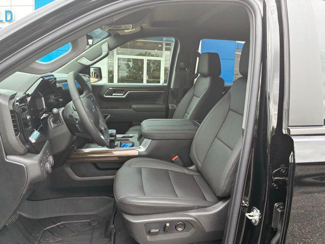 2026 Chevrolet Silverado 1500 4WD Crew Cab Standard Bed RST