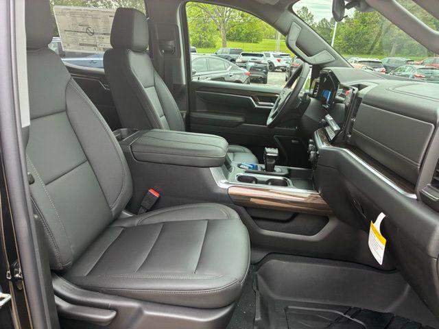 2026 Chevrolet Silverado 1500 4WD Crew Cab Standard Bed RST