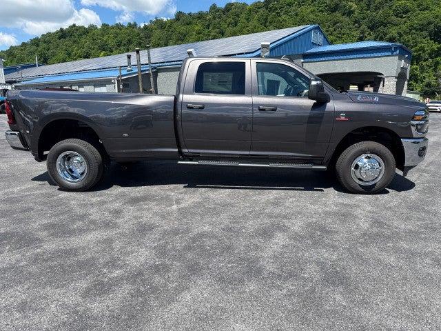 2026 RAM Ram 3500 RAM 3500 TRADESMAN CREW CAB 4X4 8 BOX 2026 RAM Ram 3500 RAM 3500 TRADESMAN CREW CAB 4X4 8 BOX