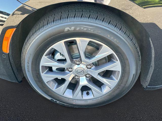 2025 Chrysler Pacifica Hybrid Pinnacle