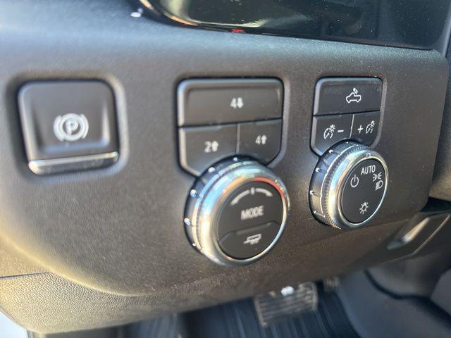 2026 GMC Sierra 2500HD Regular Cab, Long Bed, SLE, 4WD