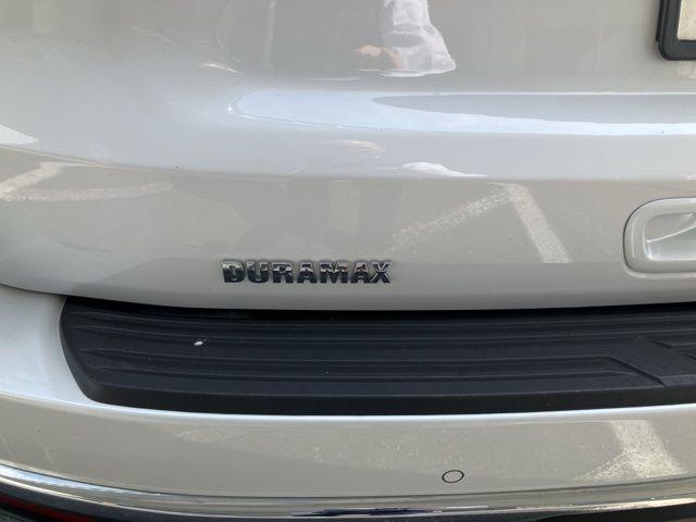 2023 Chevrolet Suburban 4WD Premier