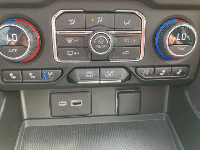 2023 Chevrolet Suburban 4WD Premier