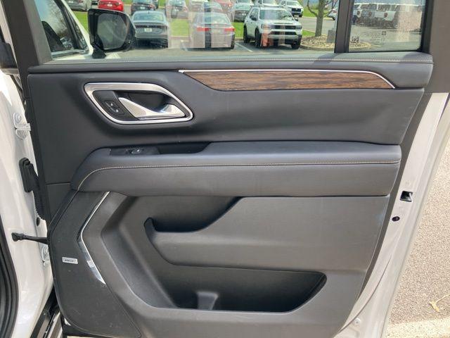 2023 Chevrolet Suburban 4WD Premier