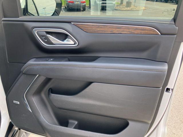 2023 Chevrolet Suburban 4WD Premier