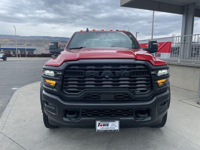 2026 RAM 5500 Chassis RAM 5500 TRADESMAN CHASSIS CREW CAB 4X4 60 CA