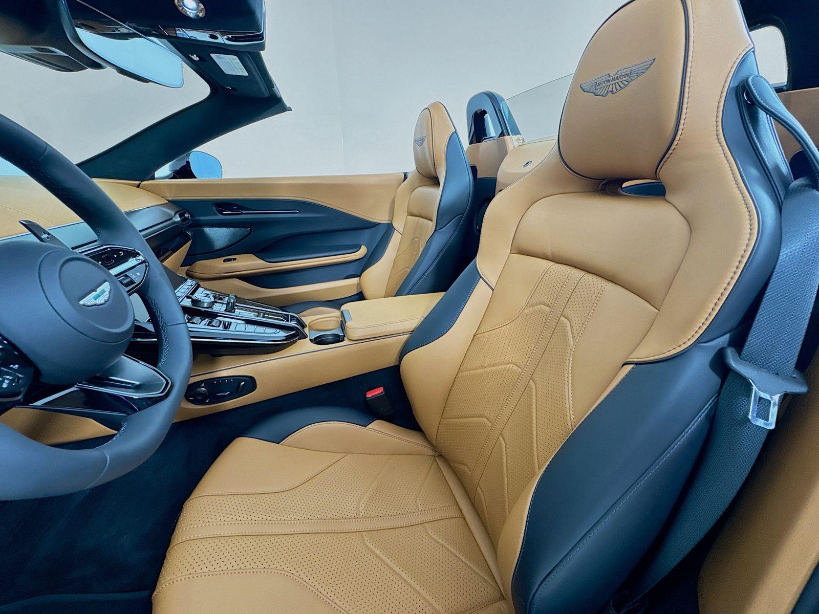 2026 Aston Martin Vantage - Photo 20