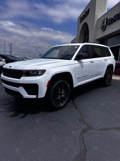 2026 Jeep Grand Cherokee GRAND CHEROKEE L LAREDO ALTITUDE 4X4