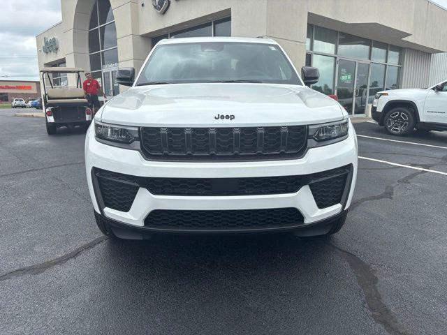 2026 Jeep Grand Cherokee L GRAND CHEROKEE L LAREDO ALTITUDE 4X4 2026 Jeep Grand Cherokee L GRAND CHEROKEE L LAREDO ALTITUDE 4X4