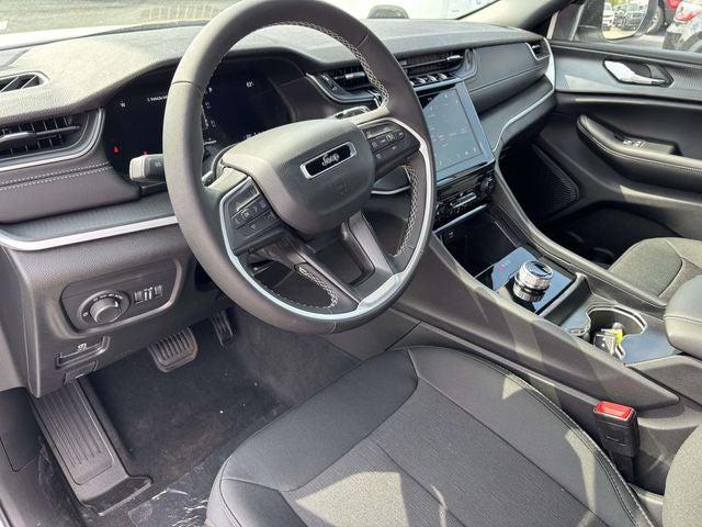 2026 Jeep Grand Cherokee Laredo 4x4