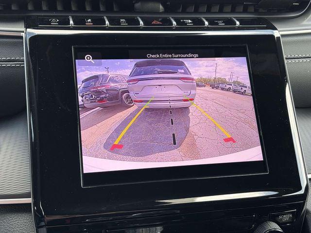 2026 Jeep Grand Cherokee Laredo 4x4