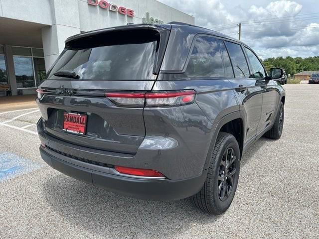 2026 Jeep Grand Cherokee Altitude 4x4