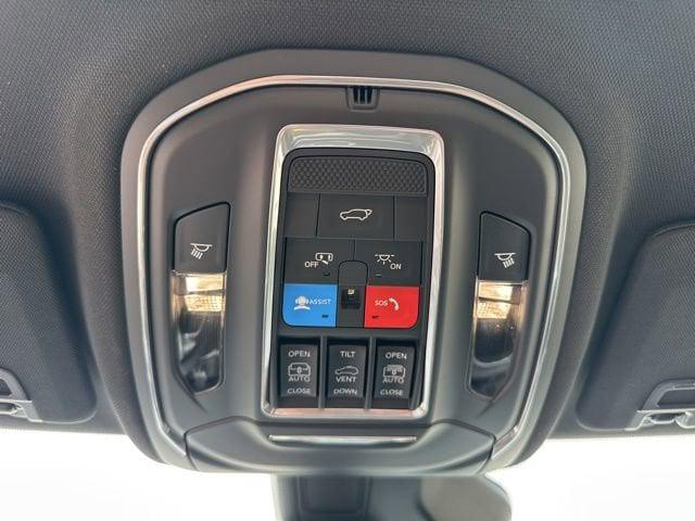 2026 Jeep Grand Cherokee Limited Reserve